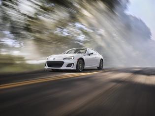 SUBARU BRZ OFFERS ENHANCED PERFORMANCE AND UPDATED STYLING AND FEATURES FOR 2017 SUBARU BRZ OFFERS ENHANCED PERFORMANCE AND UPDATED STYLING AND FEATURES FOR 2017